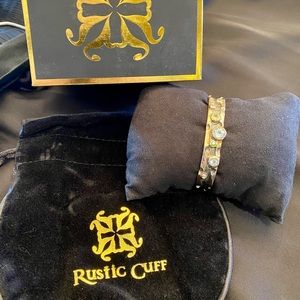 Rustic Cuff Signature II Anguilla Garnet bracelet/cuff